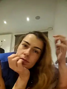 Carolinemiam online show from 10/05/25, 03:58