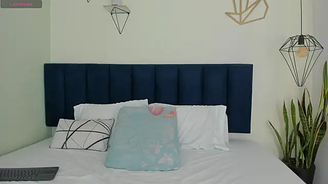 sophieturner mg online show from 11/04/25, 07:06