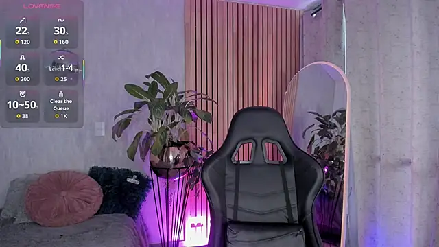 emma       online show from 11/12/25, 08:34