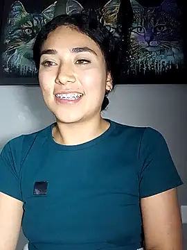 Snapshot of AmberGold- chatting on 10/05/25, 10:28 AmberGold- online show from 10/05/25, 10:28