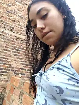 Snapshot of AmberGold- chatting on 12/02/25, 10:11 AmberGold- online show from 12/02/25, 10:11