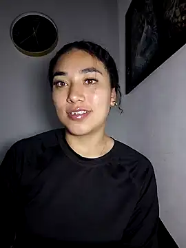 Snapshot of AmberGold- chatting on 12/04/25, 09:52 AmberGold- online show from 12/04/25, 09:52