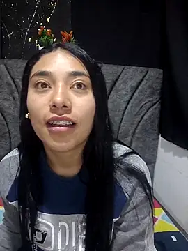 Snapshot of AmberGold- chatting on 09/14/25, 09:09 AmberGold- online show from 09/14/25, 09:09