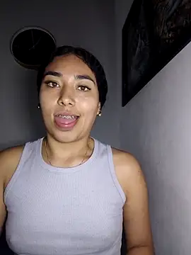 Snapshot of AmberGold- chatting on 12/03/25, 10:14 AmberGold- online show from 12/03/25, 10:14