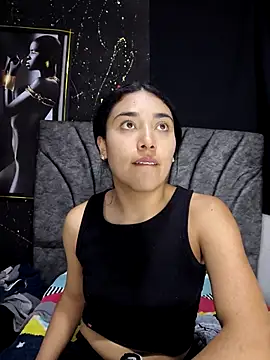 Snapshot of AmberGold- chatting on 09/19/25, 11:09 AmberGold- online show from 09/19/25, 11:09