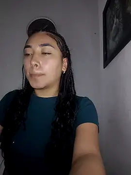 Snapshot of AmberGold- chatting on 11/19/25, 08:47 AmberGold- online show from 11/19/25, 08:47