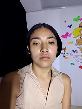 Snapshot of AmberGold- chatting on 10/15/25, 09:17 AmberGold- online show from 10/15/25, 09:17