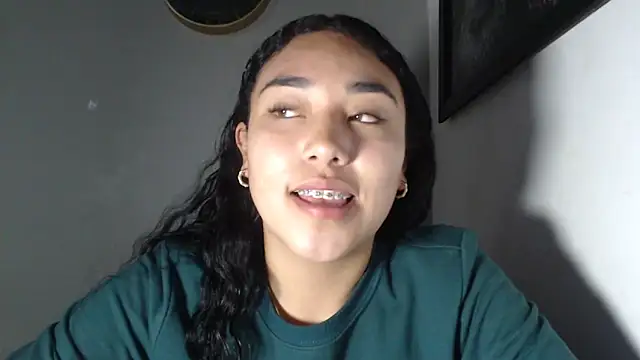 Snapshot of AmberGold- chatting on 11/11/25, 11:09 AmberGold- online show from 11/11/25, 11:09