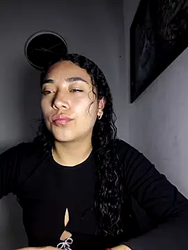 Snapshot of AmberGold- chatting on 11/09/25, 07:56 AmberGold- online show from 11/09/25, 07:56