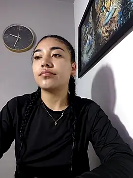 Snapshot of AmberGold- chatting on 11/25/25, 06:47 AmberGold- online show from 11/25/25, 06:47