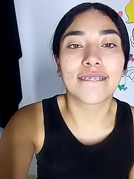 Snapshot of AmberGold- chatting on 09/29/25, 09:27 AmberGold- online show from 09/29/25, 09:27