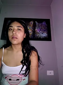 Snapshot of AmberGold- chatting on 10/17/25, 07:55 AmberGold- online show from 10/17/25, 07:55