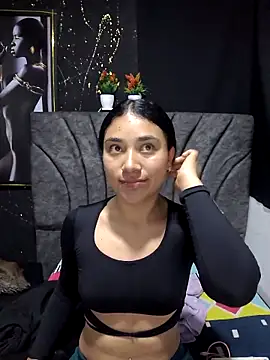 Snapshot of AmberGold- chatting on 09/18/25, 09:56 AmberGold- online show from 09/18/25, 09:56