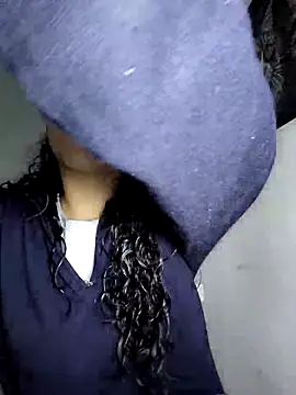 Snapshot of AmberGold- chatting on 11/07/25, 07:24 AmberGold- online show from 11/07/25, 07:24