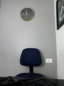 Snapshot of AmberGold- chatting on 11/29/25, 08:47 AmberGold- online show from 11/29/25, 08:47