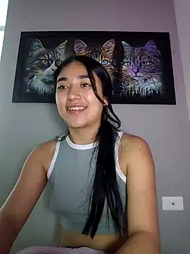 Snapshot of AmberGold- chatting on 10/16/25, 11:07 AmberGold- online show from 10/16/25, 11:07