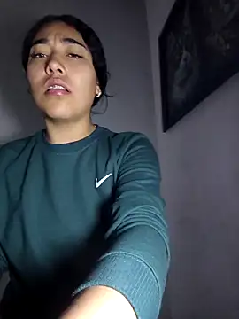 Snapshot of AmberGold- chatting on 11/04/25, 09:35 AmberGold- online show from 11/04/25, 09:35