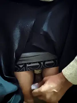 Snapshot of onlymasti00 chatting on 10/30/25, 12:20 onlymasti00 online show from 10/30/25, 12:20