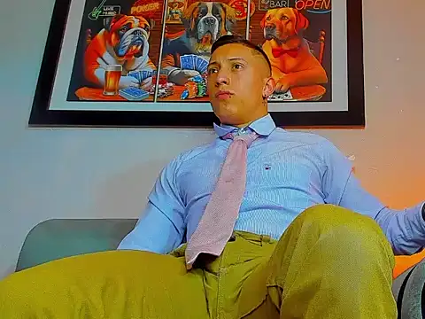 Snapshot of Masster_ares_ chatting on 10/14/25, 02:45 Masster ares online show from 10/14/25, 02:45