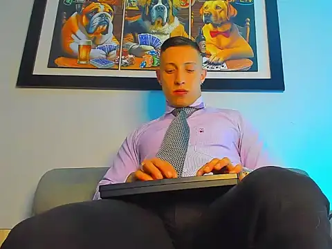 Snapshot of Masster_ares_ chatting on 09/29/25, 03:13 Masster ares online show from 09/29/25, 03:13