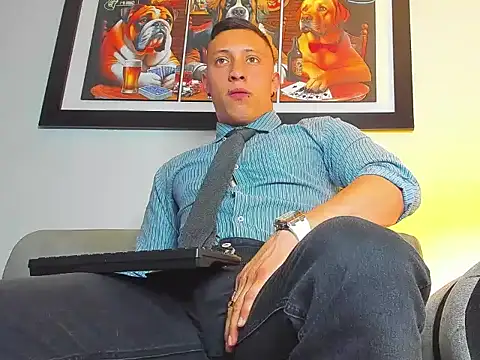 Snapshot of Masster_ares_ chatting on 10/08/25, 03:30 Masster ares online show from 10/08/25, 03:30