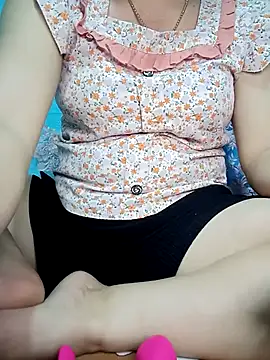 merylove-00 online show from 01/15/26, 09:23