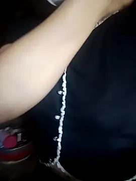 Snapshot of merylove-00 chatting on 04/06/26, 04:46 merylove-00 online show from 04/06/26, 04:46