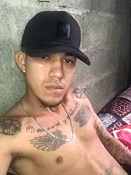 Snapshot of tattoos22 chatting on 11/03/25, 11:58 tattoos22 online show from 11/03/25, 11:58