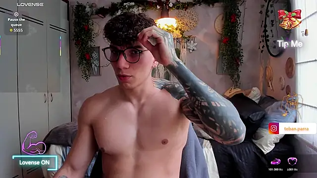 Snapshot of estebandi_do chatting on 12/19/25, 08:22 estebandi do online show from 12/19/25, 08:22