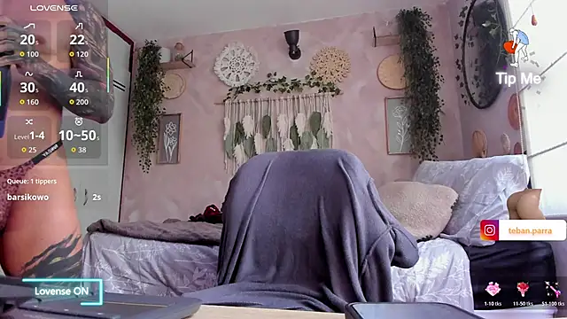 estebandi do online show from 11/14/25, 08:12