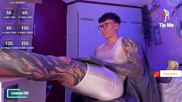 estebandi do online show from 11/08/25, 04:38