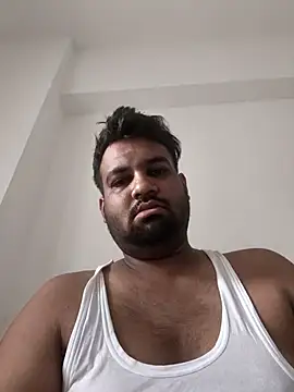 Snapshot of vinay_smalldick chatting on 07/18/26, 01:25 vinay smalldick online show from 07/18/26, 01:25