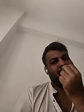 vinay smalldick online show from 04/15/26, 03:45