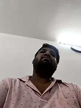 Snapshot of vinay_smalldick chatting on 06/11/26, 03:42 vinay smalldick online show from 06/11/26, 03:42