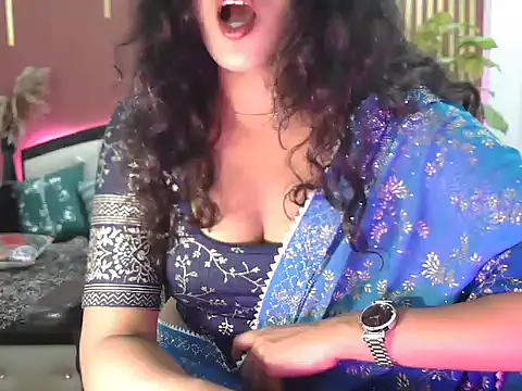 shaalu sharma online show from 10/26/25, 09:31