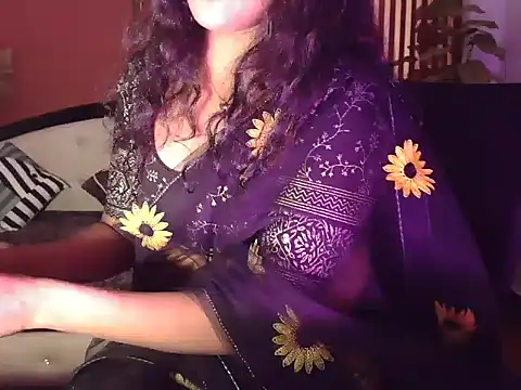 shaalu sharma online show from 02/11/26, 02:06