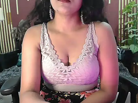 shaalu sharma online show from 11/03/25, 09:02