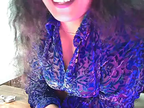 shaalu sharma online show from 11/10/25, 04:28