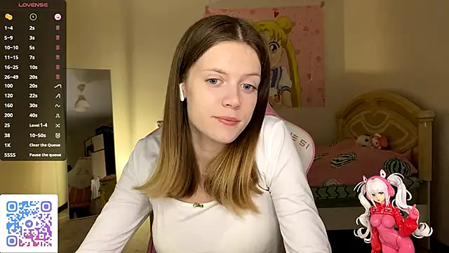 VibeQueenLucy online show from 10/14/25, 04:29