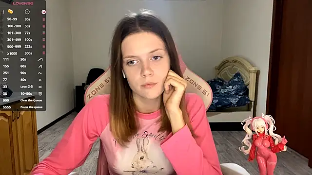 VibeQueenLucy online show from 09/22/25, 03:07