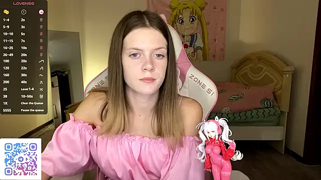 VibeQueenLucy online show from 10/12/25, 02:18