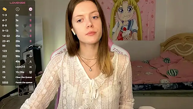 VibeQueenLucy online show from 11/20/25, 11:00