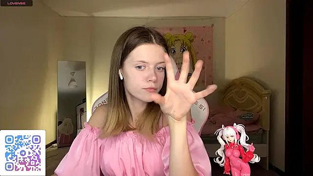 VibeQueenLucy online show from 10/08/25, 02:29