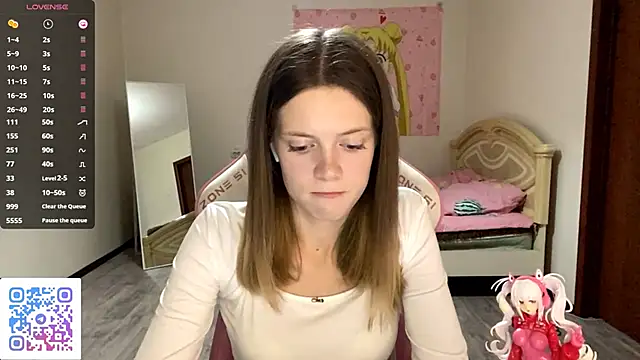 VibeQueenLucy online show from 09/30/25, 04:13