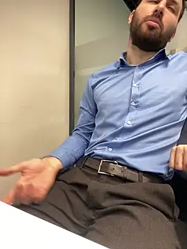 Snapshot of speddy34 chatting on 03/26/26, 06:22 speddy34 online show from 03/26/26, 06:22