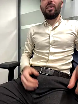 Snapshot of speddy34 chatting on 12/23/25, 07:29 speddy34 online show from 12/23/25, 07:29