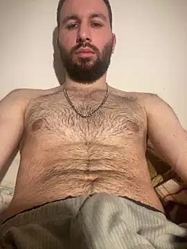 Snapshot of speddy34 chatting on 12/18/25, 07:07 speddy34 online show from 12/18/25, 07:07