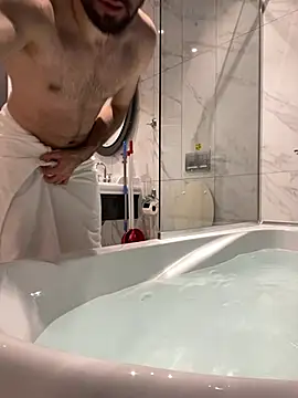 Snapshot of speddy34 chatting on 01/10/26, 10:32 speddy34 online show from 01/10/26, 10:32