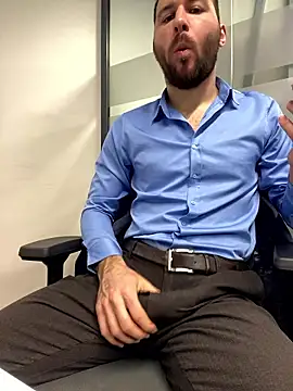 Snapshot of speddy34 chatting on 01/12/26, 06:53 speddy34 online show from 01/12/26, 06:53