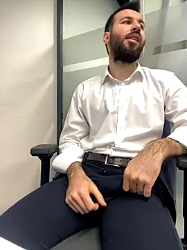 Snapshot of speddy34 chatting on 11/27/25, 07:20 speddy34 online show from 11/27/25, 07:20